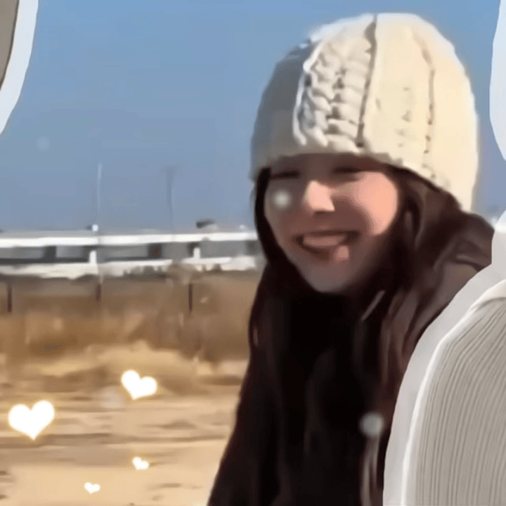 A moment captured by Miihi (NiziU)'s fan