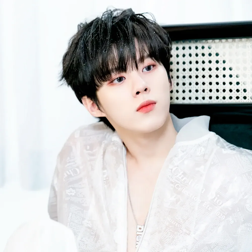 김우석의 비하인드 컷