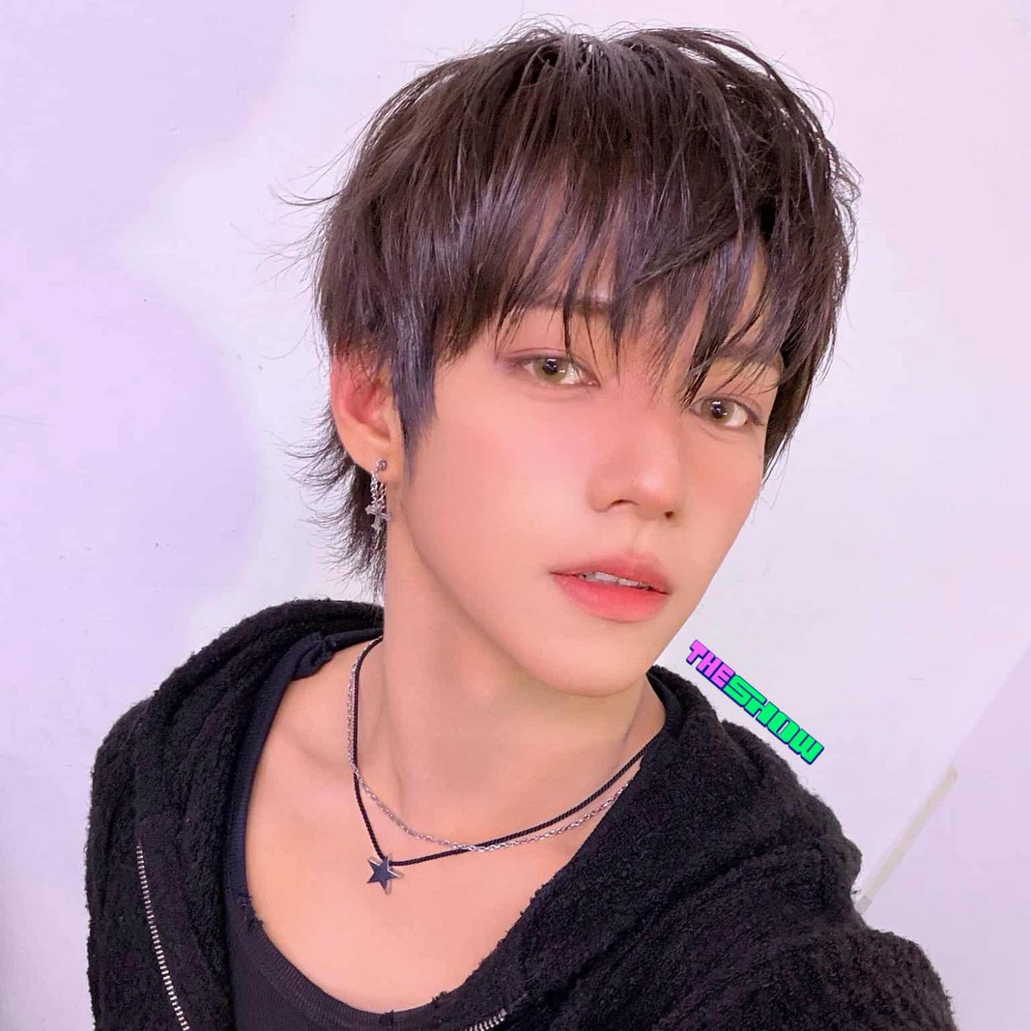 Behind-the-scenes cut of JL (AHOF)