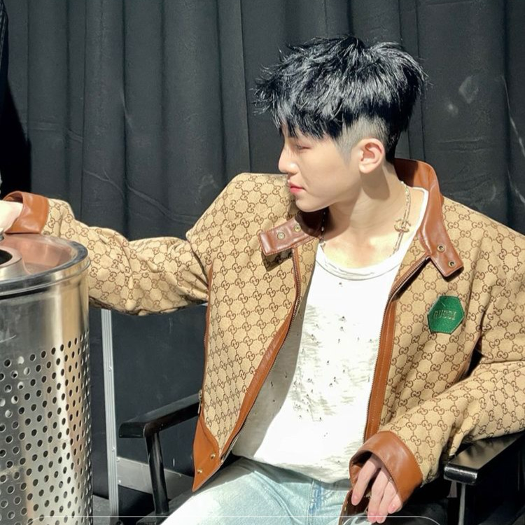 A moment captured by Woozi (SEVENTEEN)'s fan