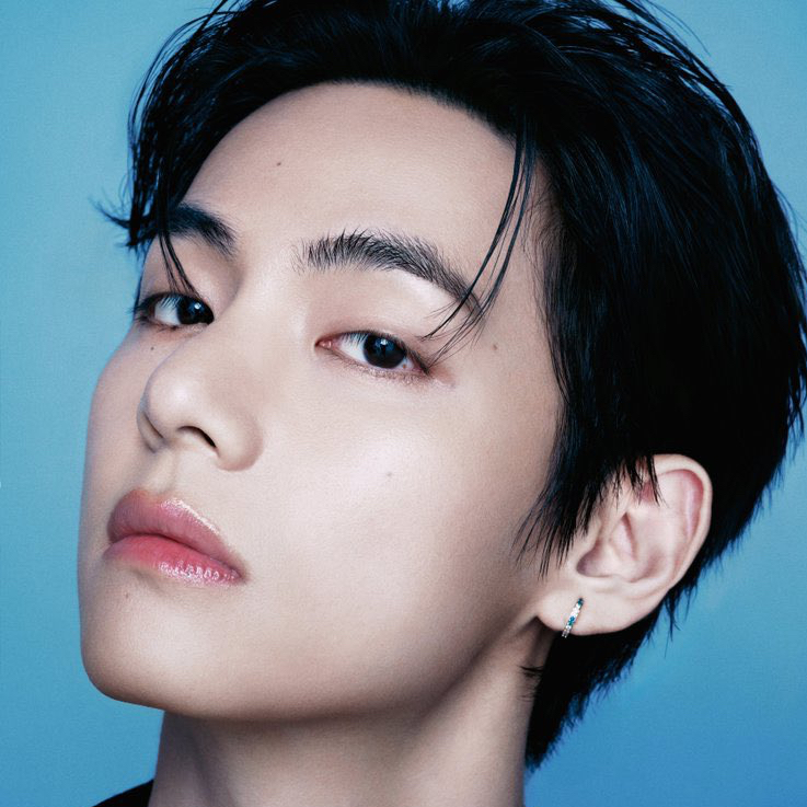 뷔 (방탄소년단)의 최신 사진