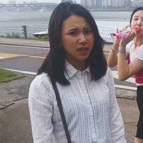 Foto aktivitas terbaru Chaeyoung (TWICE)