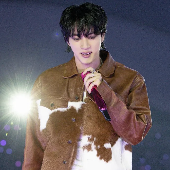 진 (방탄소년단) 최근 활동샷