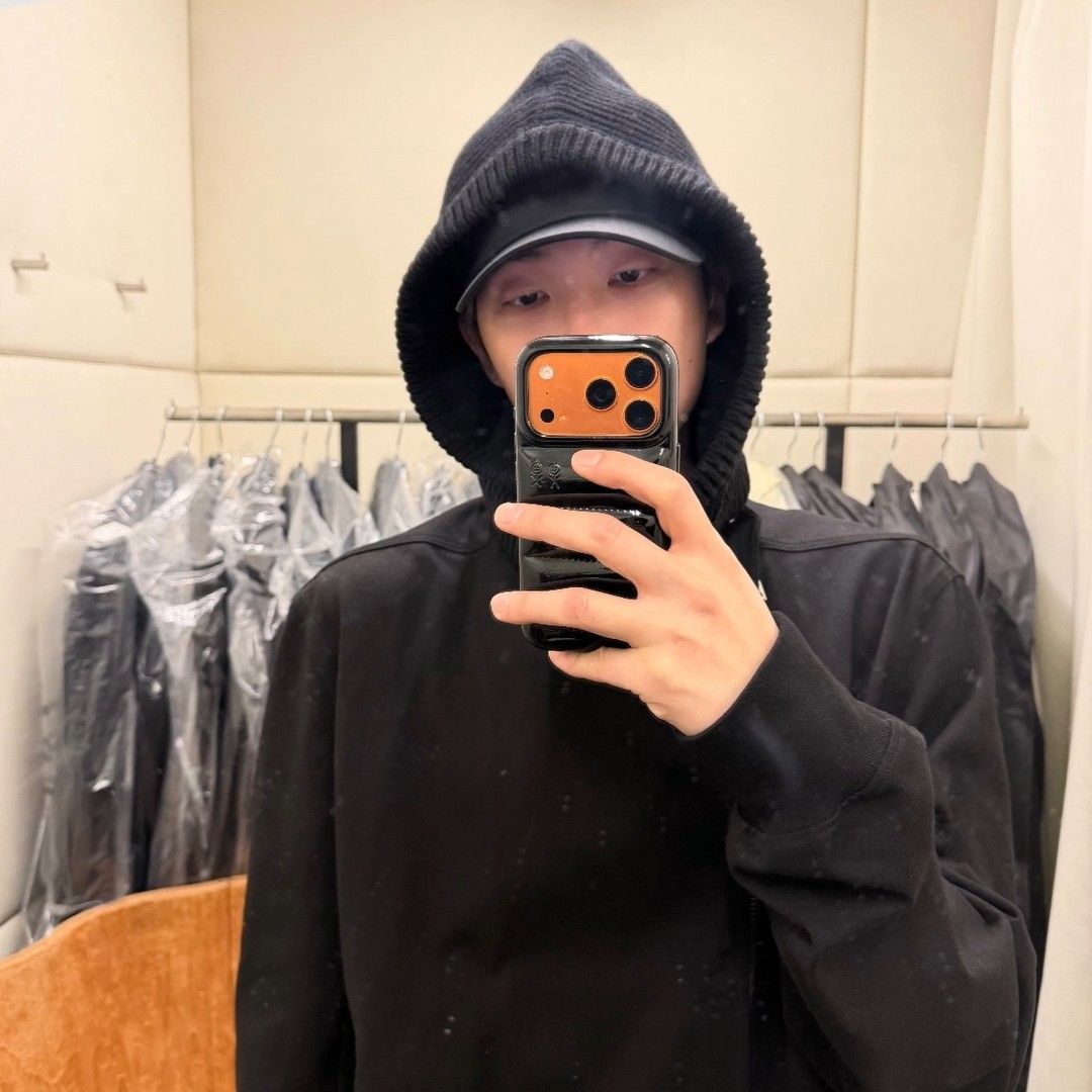 RM (防弹少年团)的最新活动照片