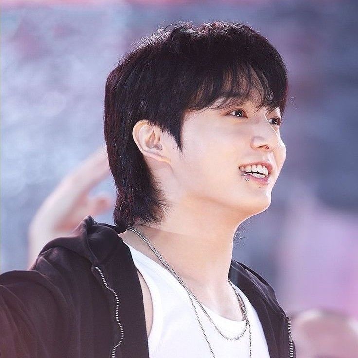 Latest photo of Jungkook (BTS)