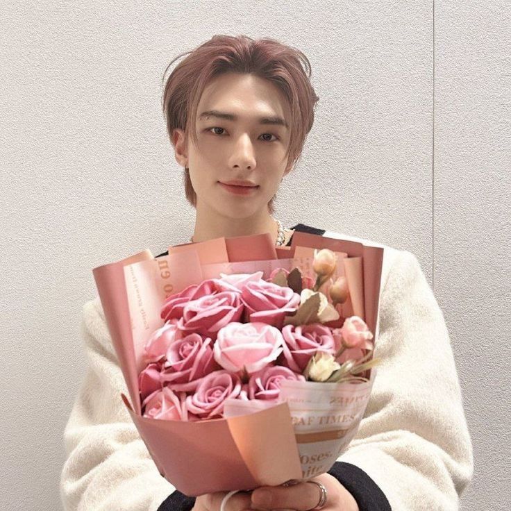 Latest photo of Hyunjin (Stray Kids)