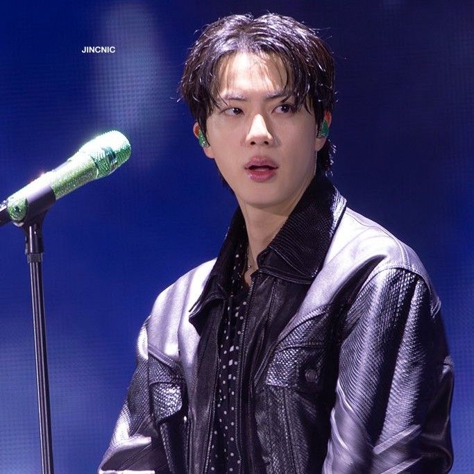 Potret di balik layar Jin (BTS)