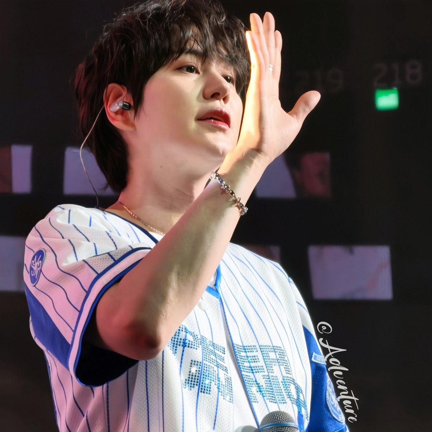 Behind-the-scenes cut of Kyuhyun (Super Junior)