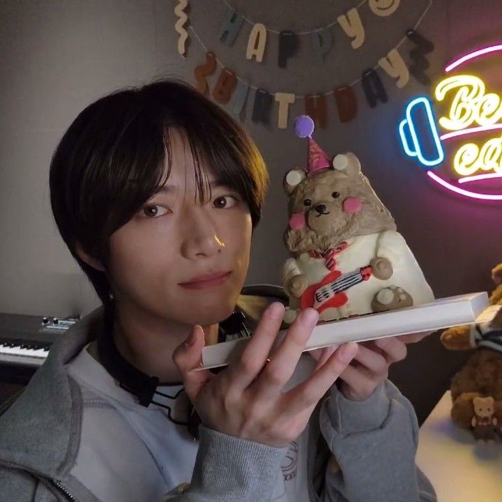 A moment captured by Beomgyu (TOMORROW X TOGETHER)'s fan