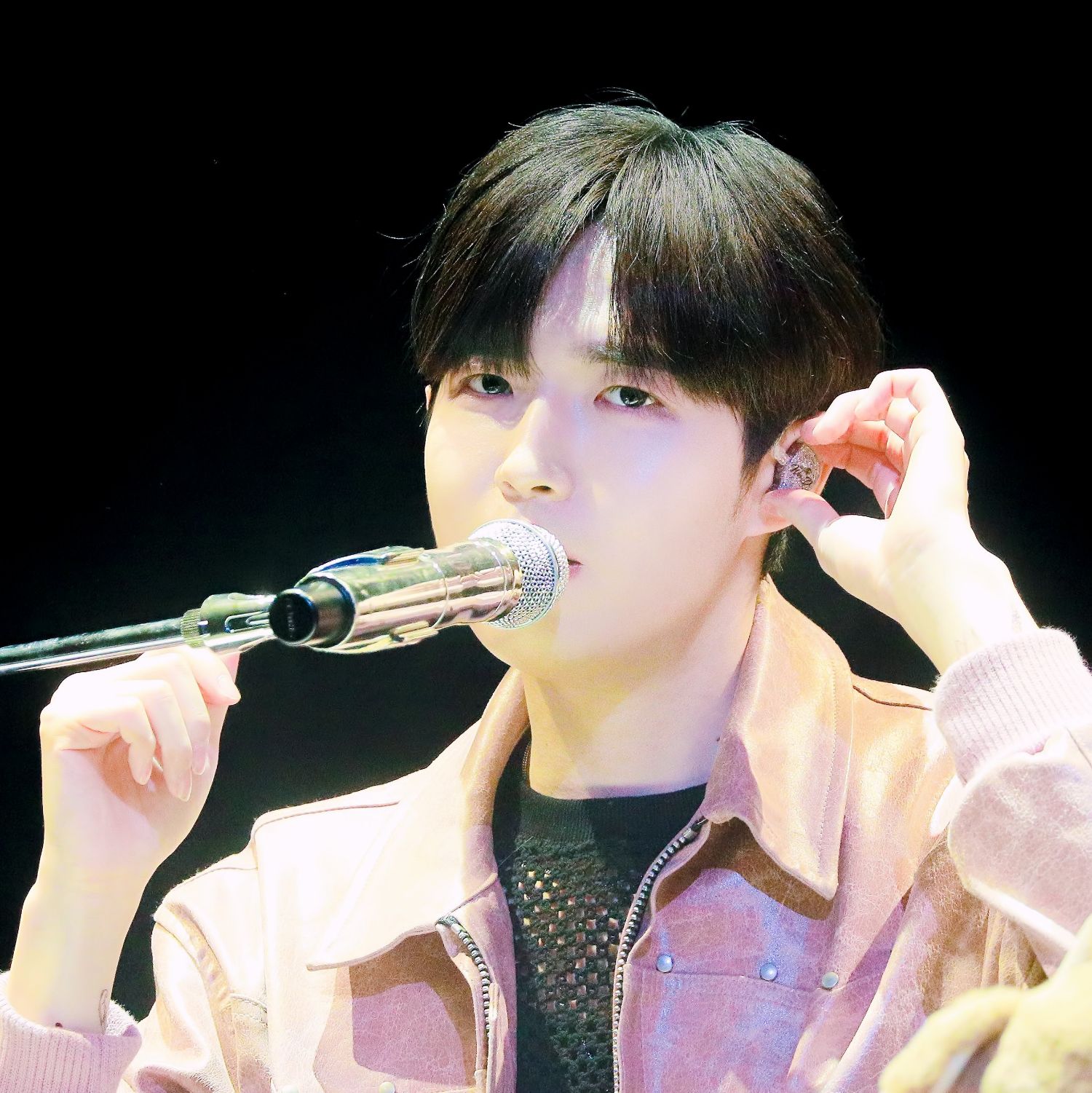 Potret di balik layar Kim Jaehwan