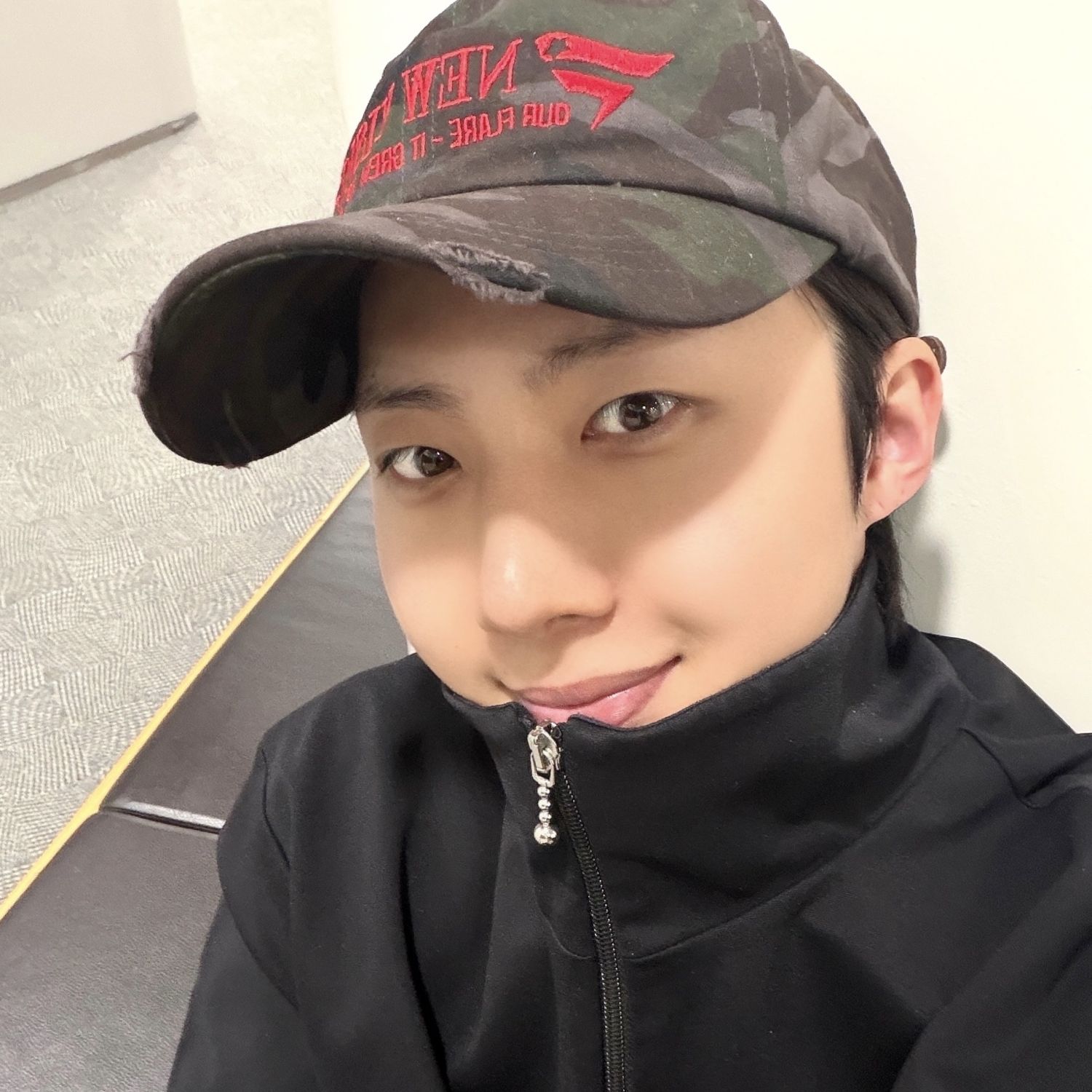 Recent activity shot of Hui (PENTAGON)