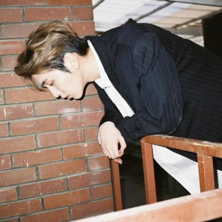 A moment captured by Shinwon (PENTAGON)'s fan