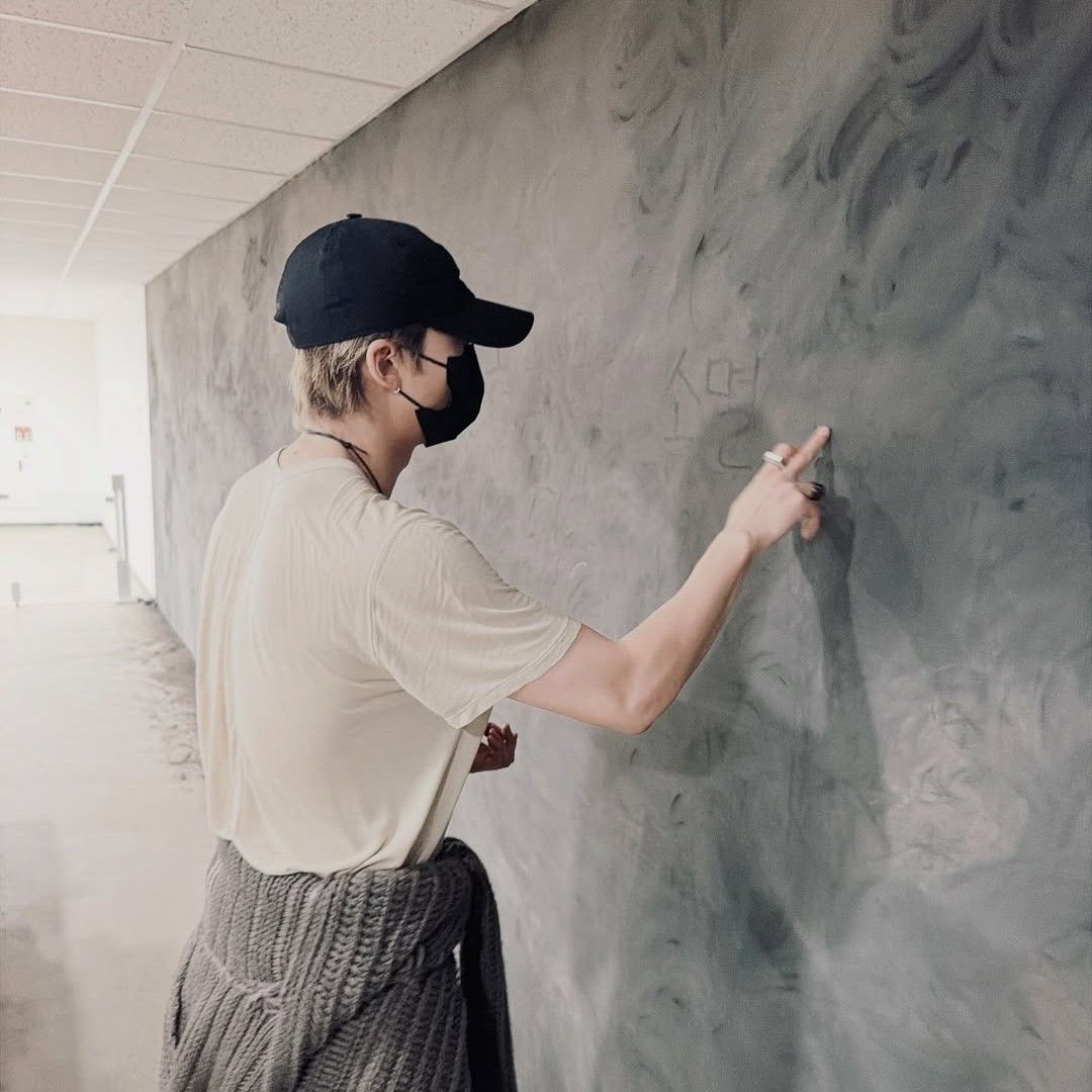 RM (防弹少年团)的最新照片