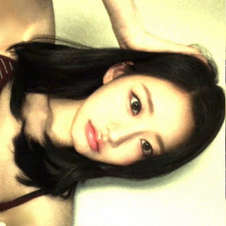 Latest photo of Julie (KISS OF LIFE)
