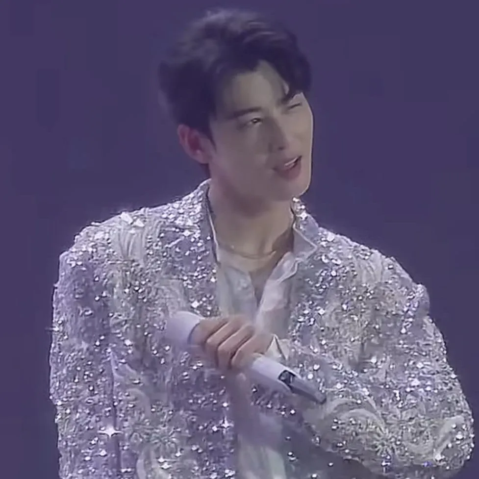 A moment captured by Eunwoo (ASTRO)'s fan