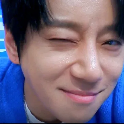 Latest photo of Hwang Chiyeol