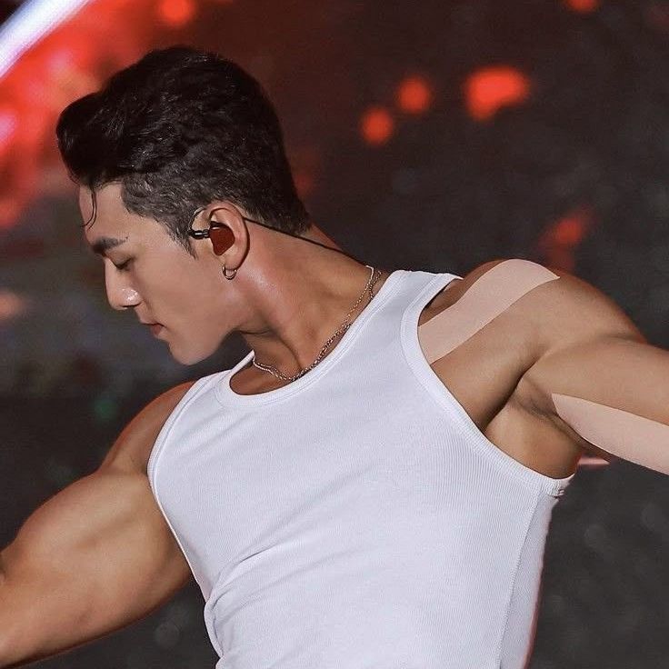 백호 최근 활동샷