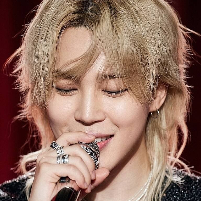 Foto aktivitas terbaru Jimin (BTS)