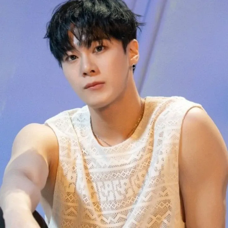 A moment captured by Moonbin (ASTRO)'s fan