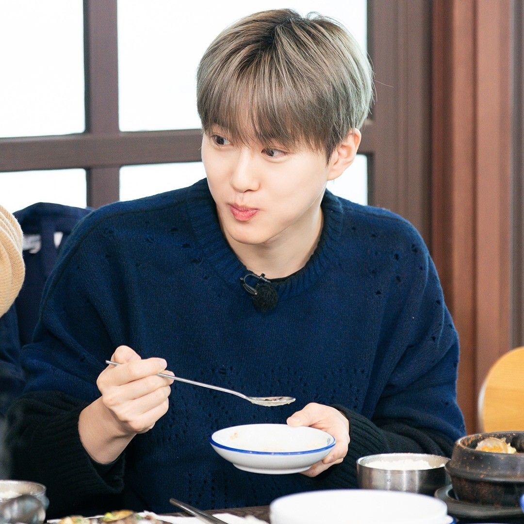 수호 (EXO)의 비하인드 컷