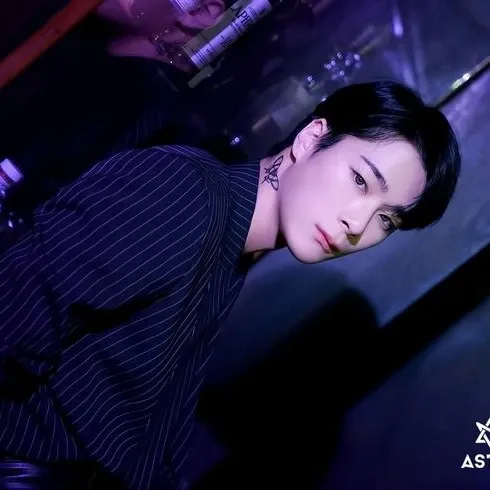 Behind-the-scenes cut of Moonbin (ASTRO)