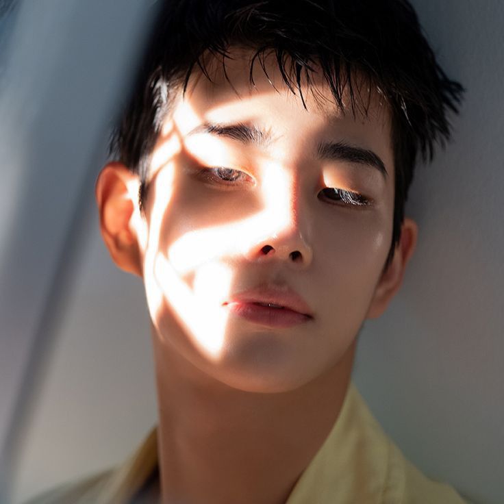 A moment captured by MJ (ASTRO)'s fan