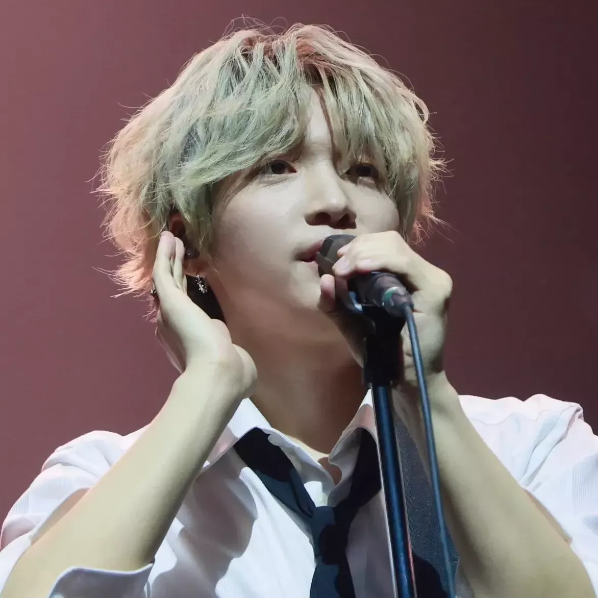 A moment captured by Jeong Sewoon's fan