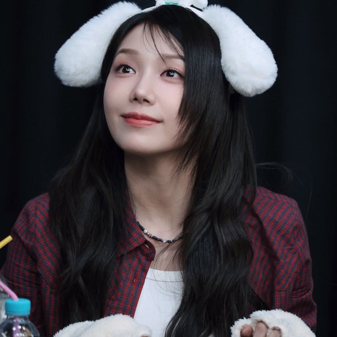 Behind-the-scenes cut of Jeong Eunji (Apink)