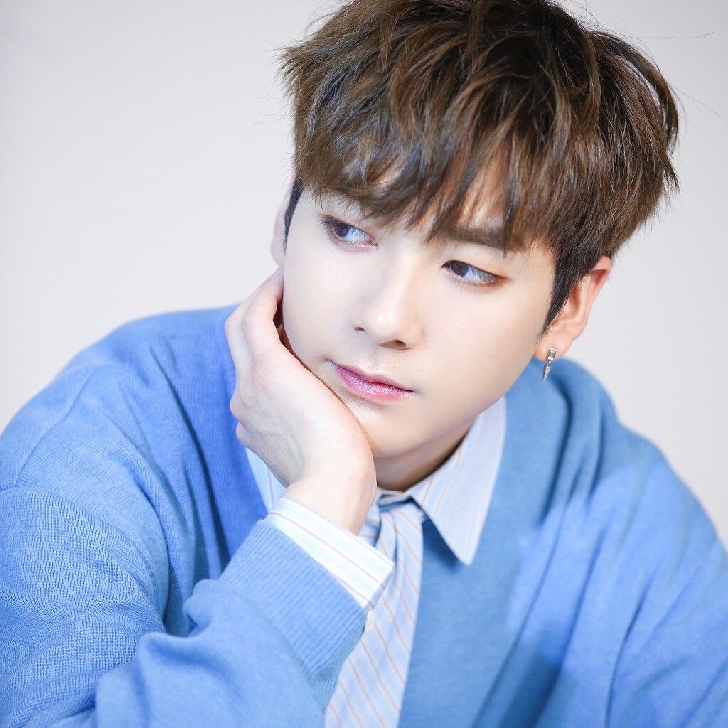 Latest photo of Aron