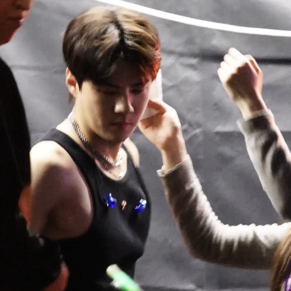 Behind-the-scenes cut of Sehun (EXO)