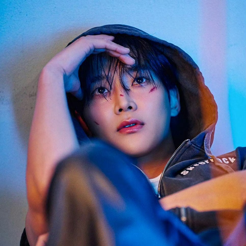 Behind-the-scenes cut of Rowoon