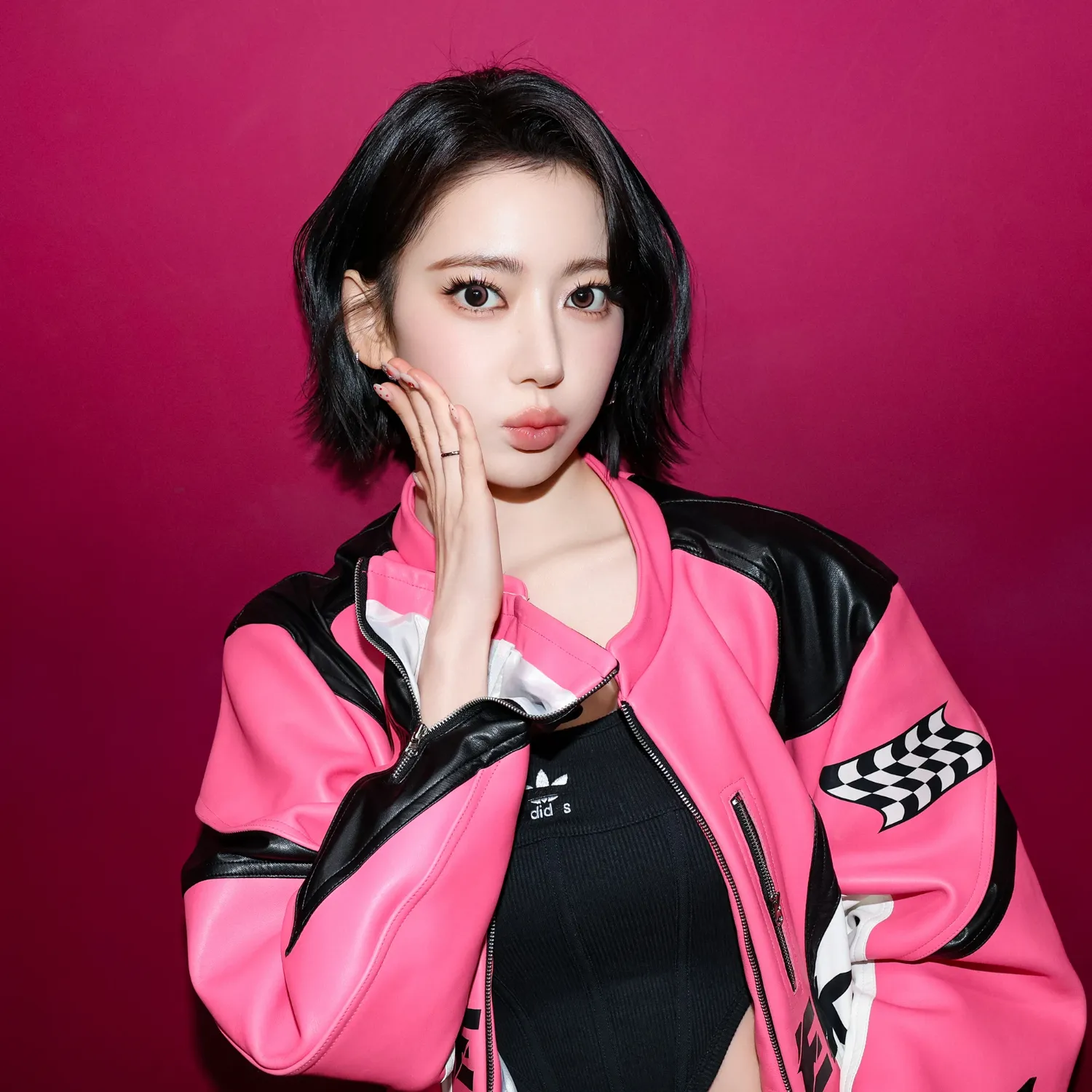 Recent activity shot of Sakura (LE SSERAFIM)