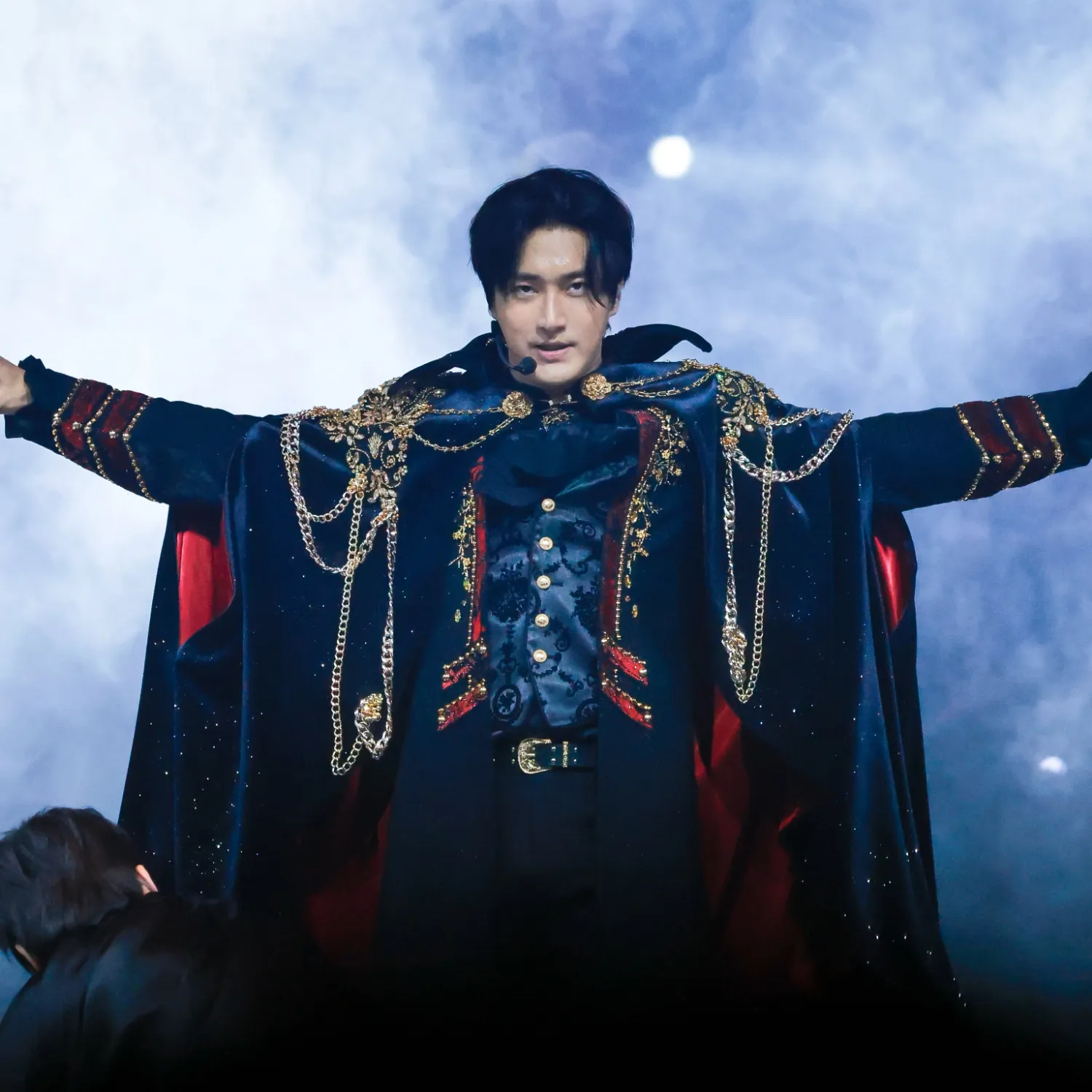 Behind-the-scenes cut of Siwon (Super Junior)