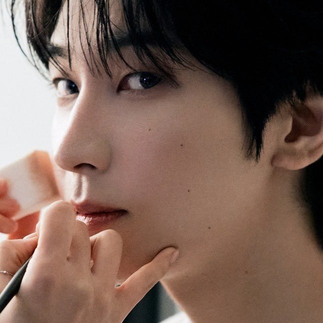 Momen yang diabadikan oleh penggemar Wonwoo (SEVENTEEN)
