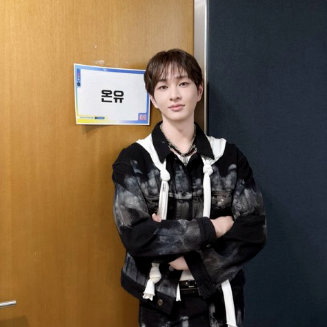 Potret di balik layar Onew (SHINee)