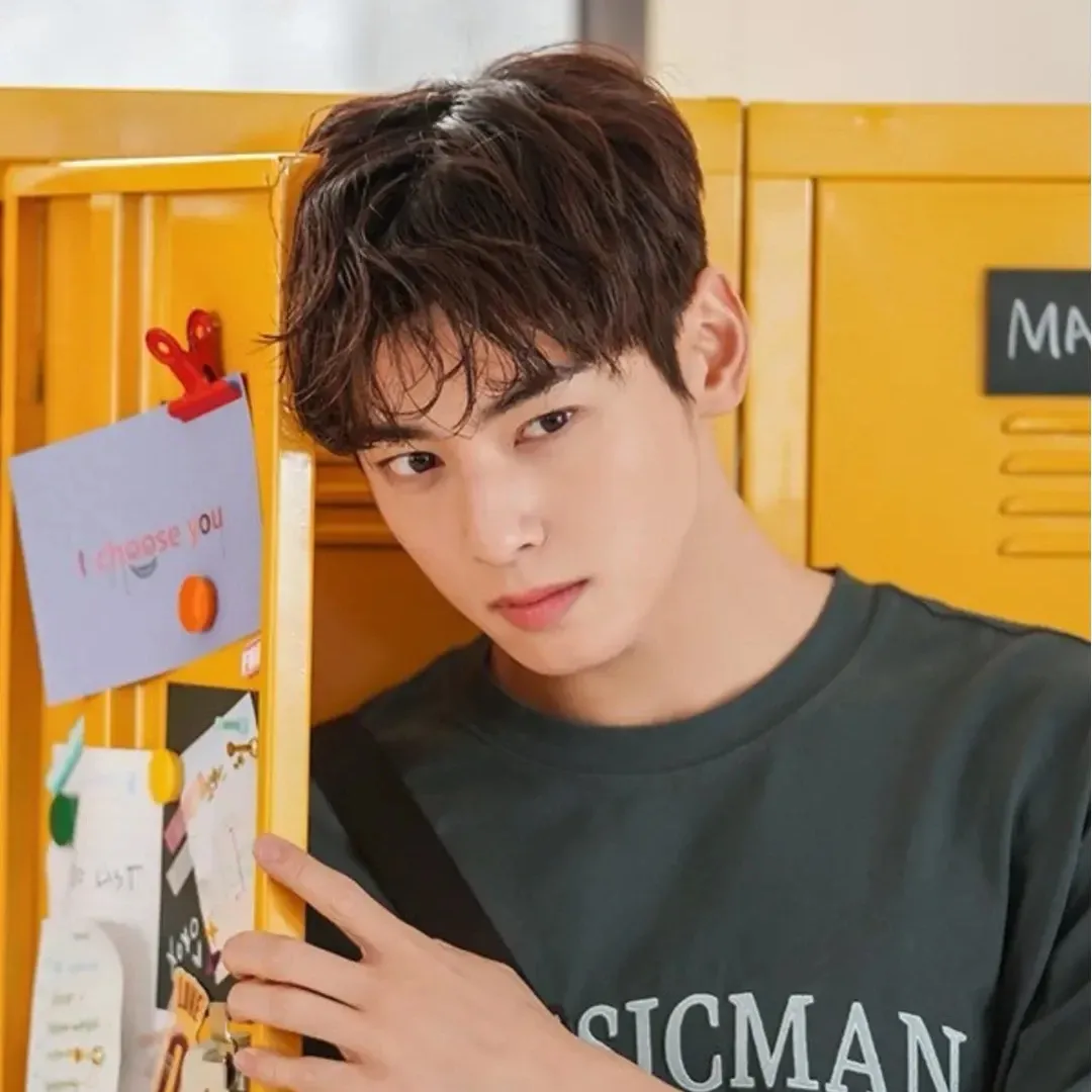 Recent activity shot of Eunwoo (ASTRO)