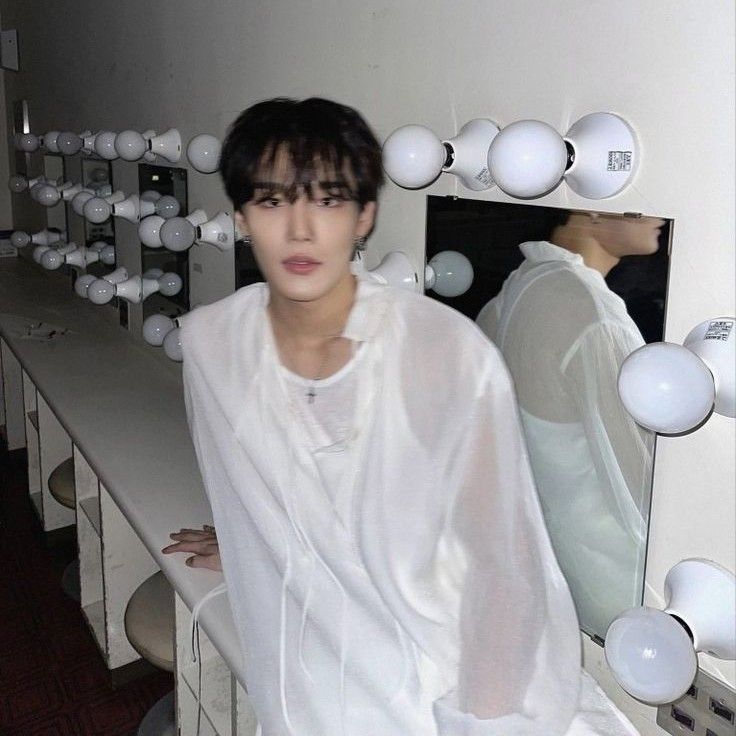 Latest photo of Seunghun (CIX)