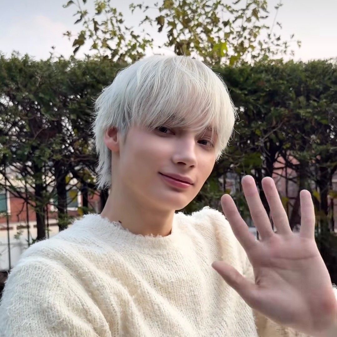 Behind-the-scenes cut of HueningKai (TOMORROW X TOGETHER)