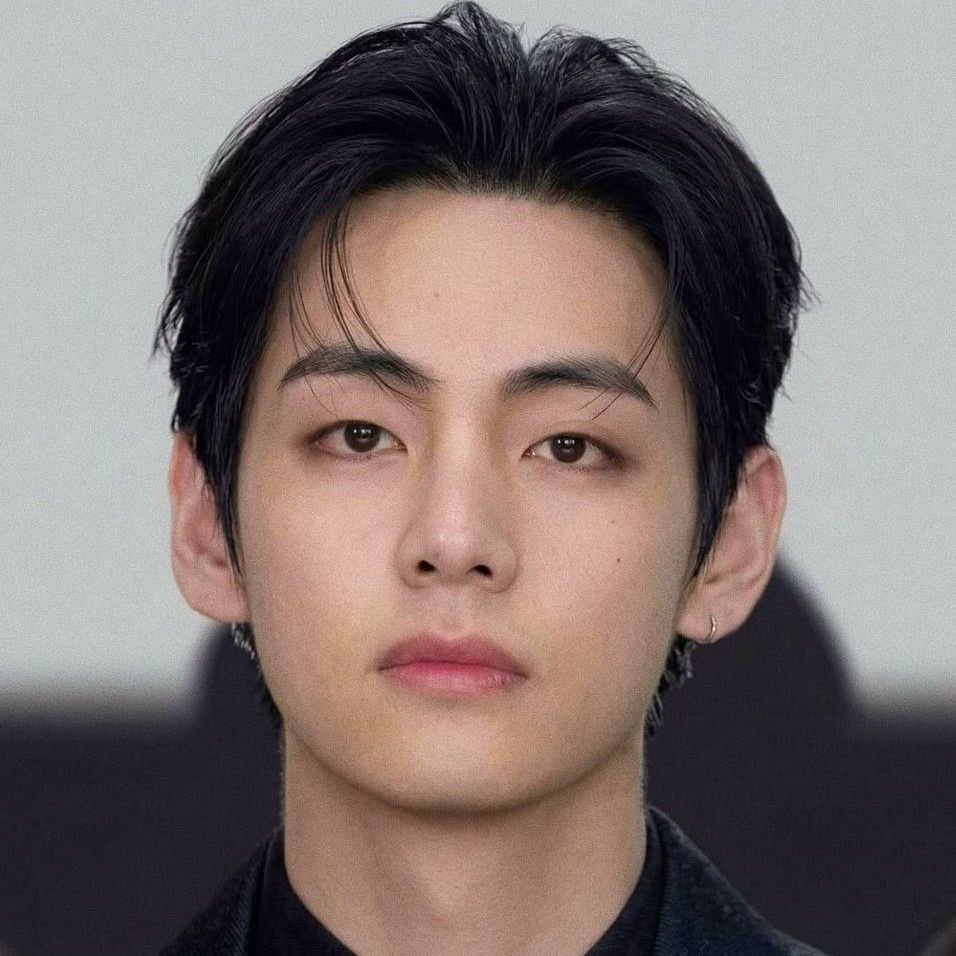 Recent activity shot of V (BTS)