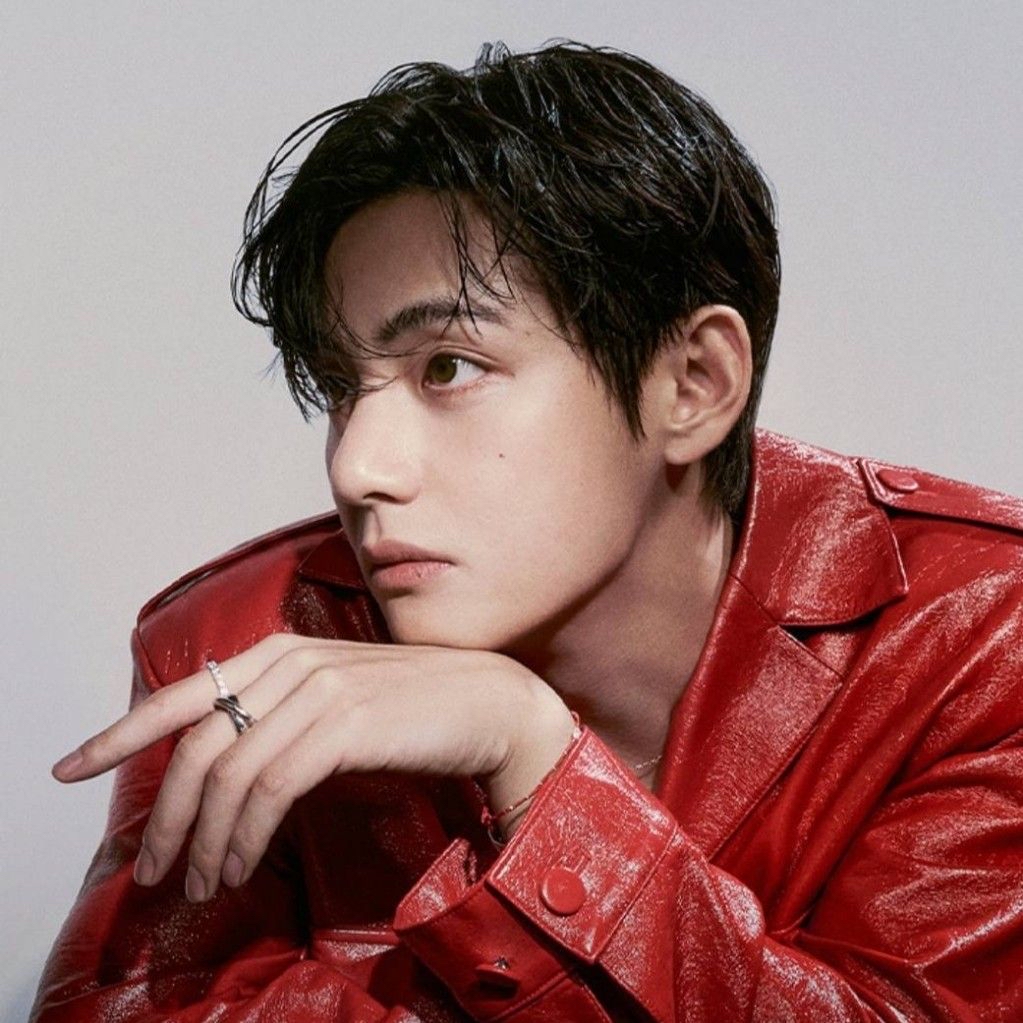 Foto terbaru V (BTS)