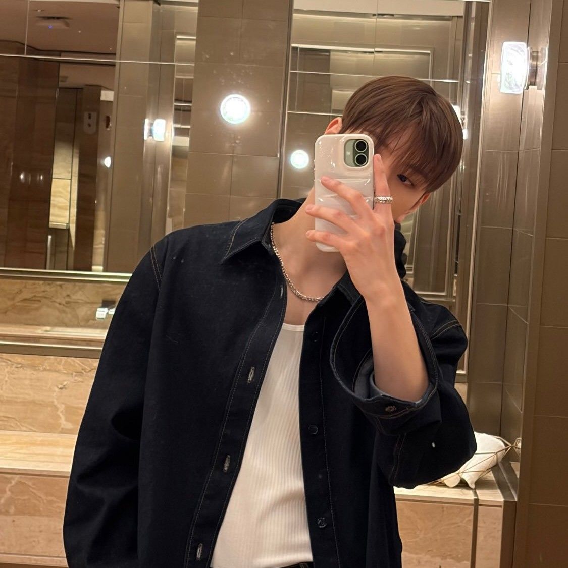 Stray Kids의 비하인드 컷