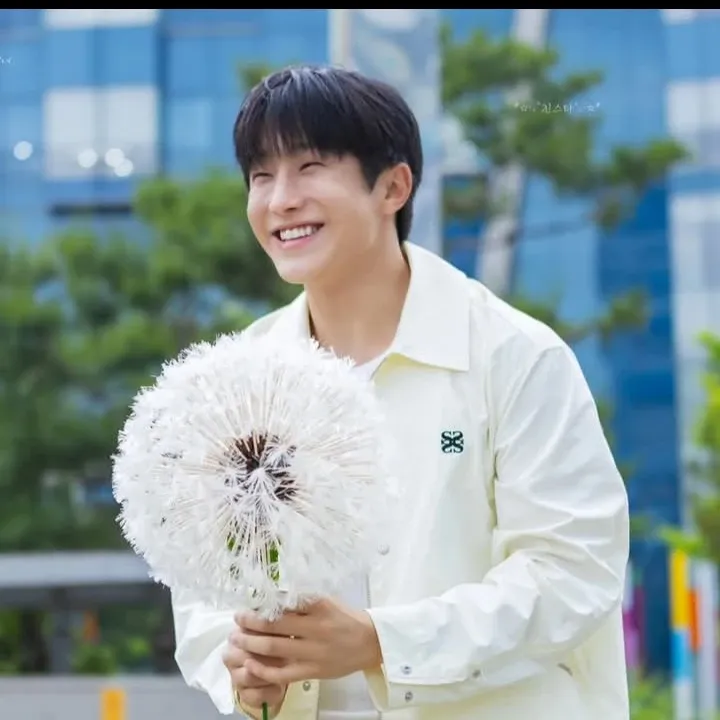 A moment captured by Jinjin (ASTRO)'s fan