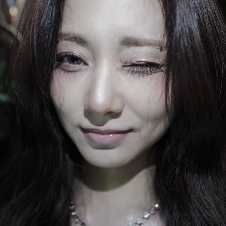 A moment captured by Tzuyu (TWICE)'s fan