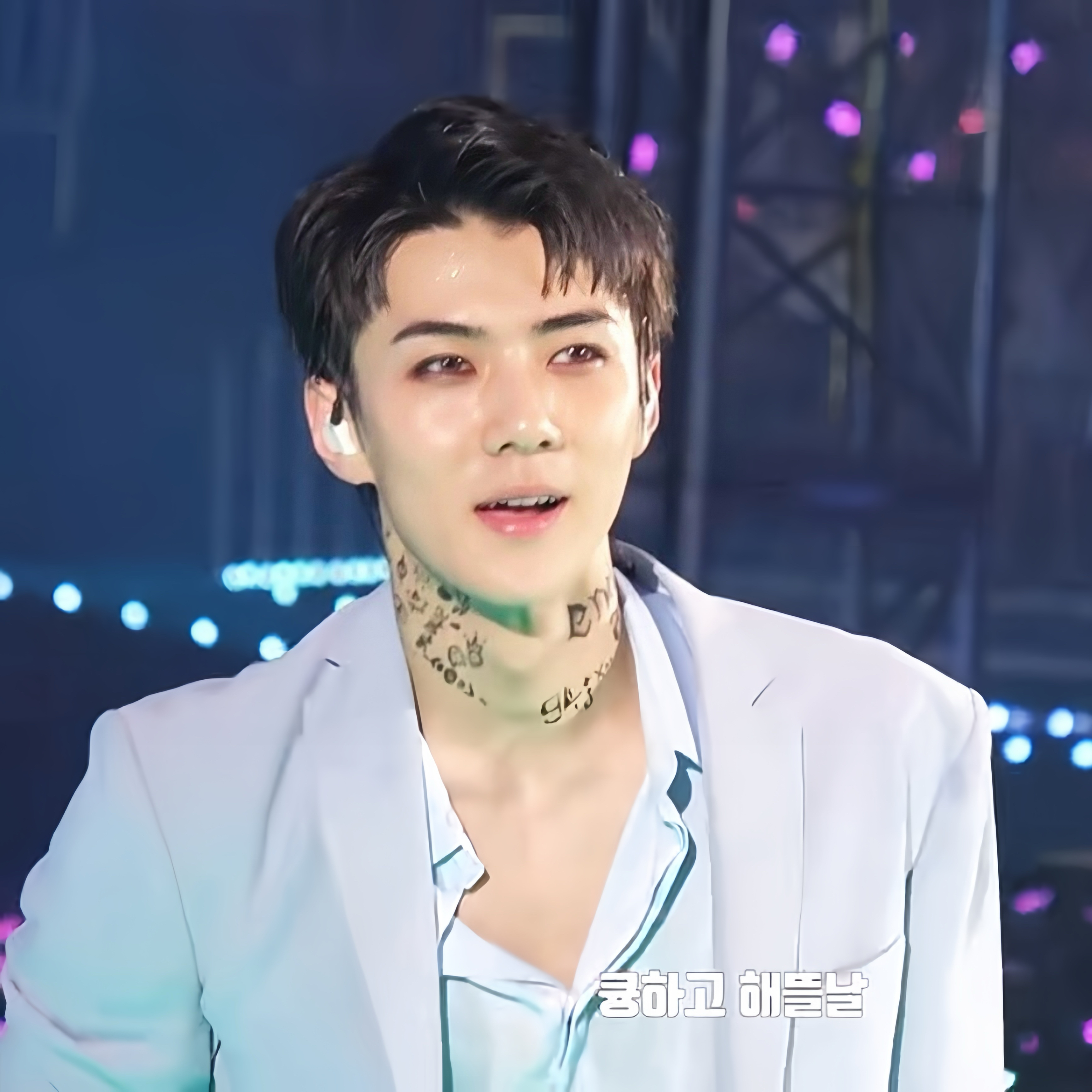 세훈 (EXO)의 비하인드 컷