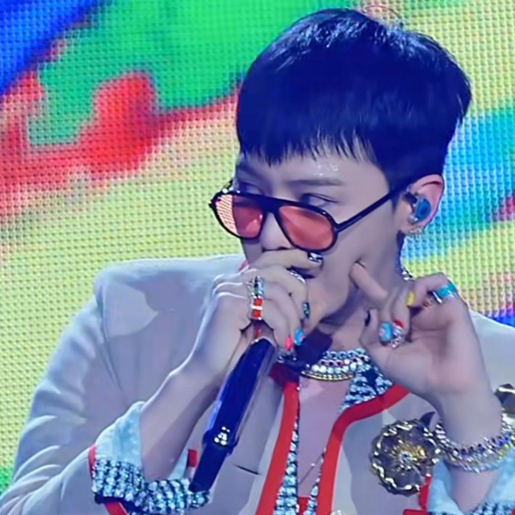 A moment captured by G-DRAGON (BIGBANG)'s fan