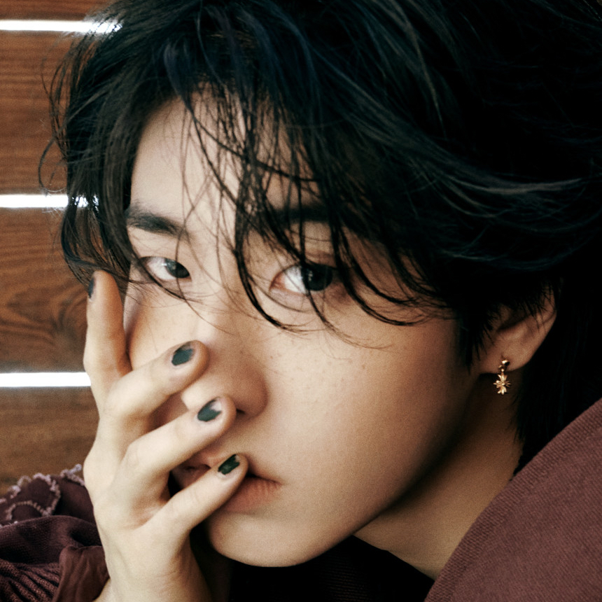 Behind-the-scenes cut of HAN (Stray Kids)