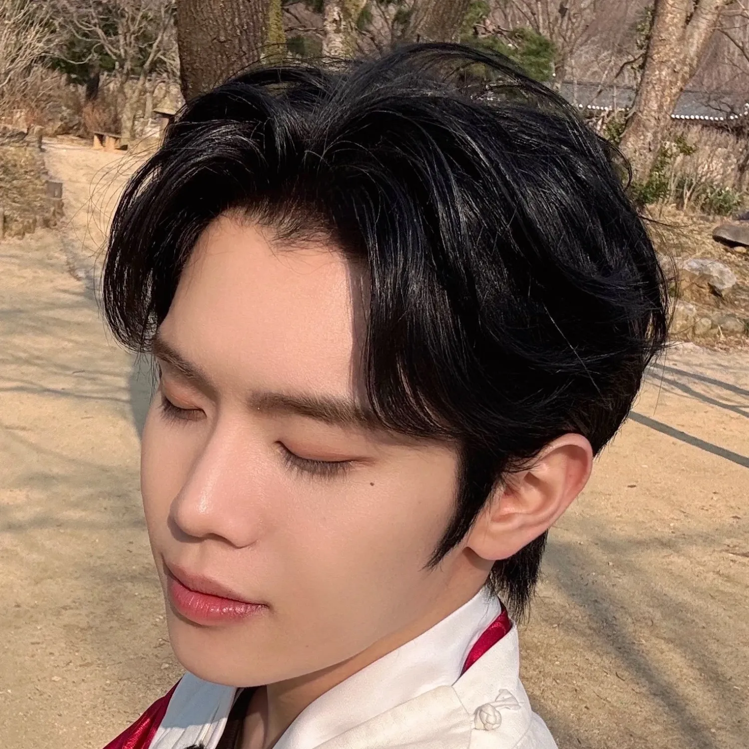 Recent activity shot of Kim Taerae (ZEROBASEONE)