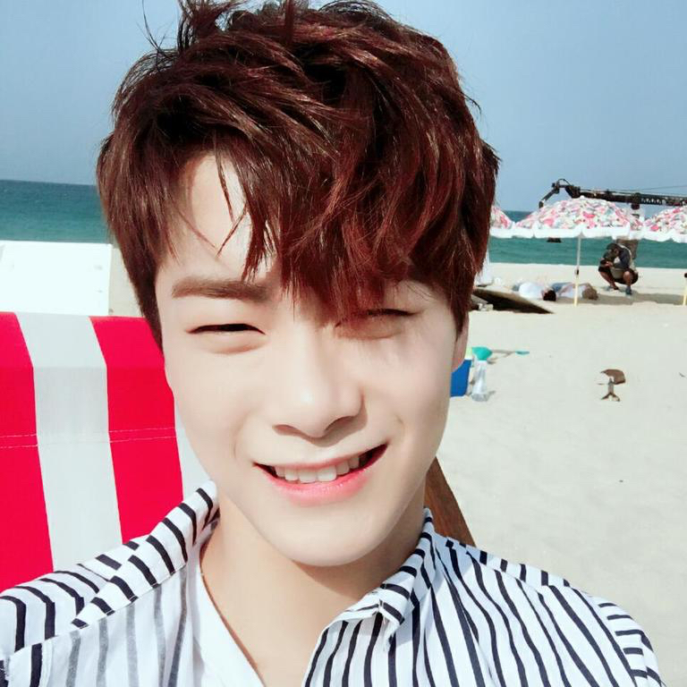 Latest photo of Moonbin (ASTRO)