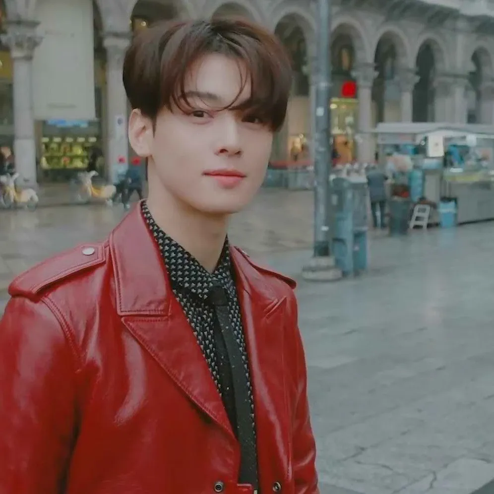 Recent activity shot of Eunwoo (ASTRO)