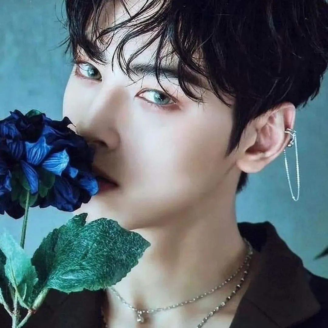 Latest photo of Eunwoo (ASTRO)